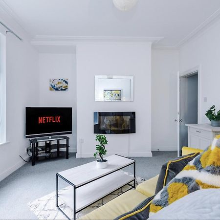 Willa Long Term Offers Message For Prices Sleeps 6 Adults, Contractors, Relocators, Travellers Halifax Zewnętrze zdjęcie