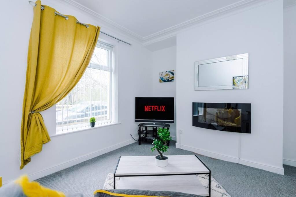Willa Long Term Offers Message For Prices Sleeps 6 Adults, Contractors, Relocators, Travellers Halifax Zewnętrze zdjęcie