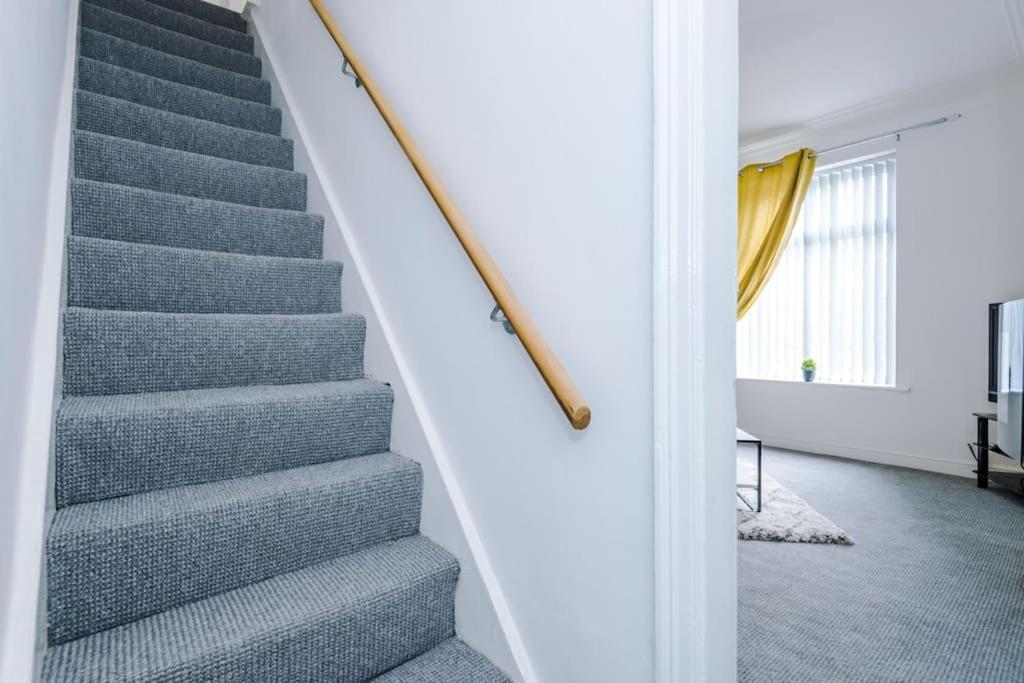 Willa Long Term Offers Message For Prices Sleeps 6 Adults, Contractors, Relocators, Travellers Halifax Zewnętrze zdjęcie